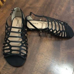 NWOT Torrid black sandals